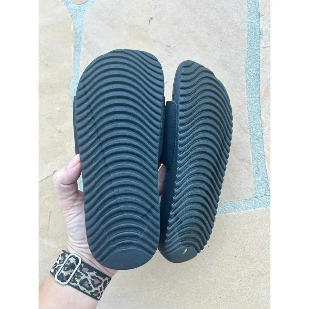 Nike Girl's Kawa Black/Gold Slide Sandal (GS/PS)-4Y 819352-003
